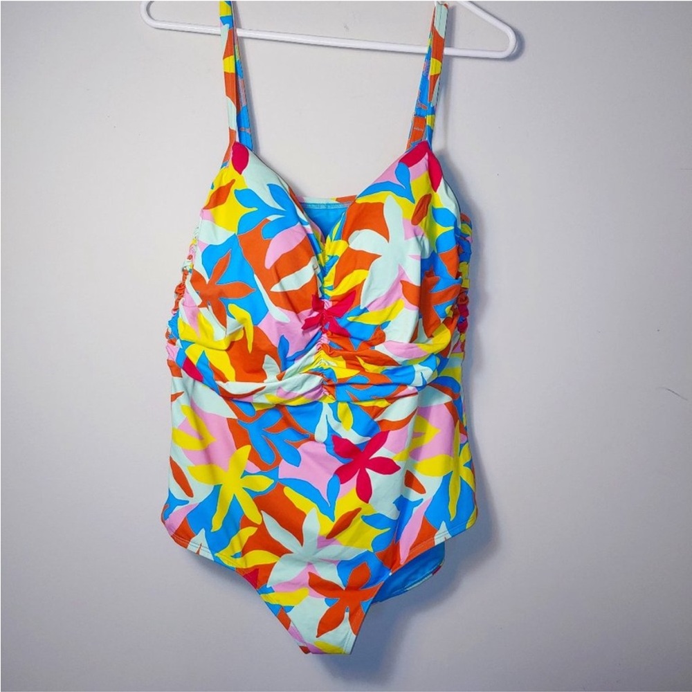 Lands' End One piece tummy control swimsuit Size 18 Bright Floral Print